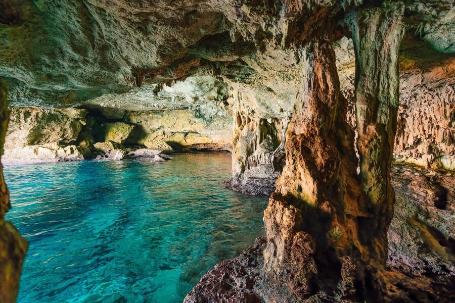 Cala Varques: Guided Sea Caves Kayak & Snorkeling Expedition - Caves, arches, and the Falco coast
