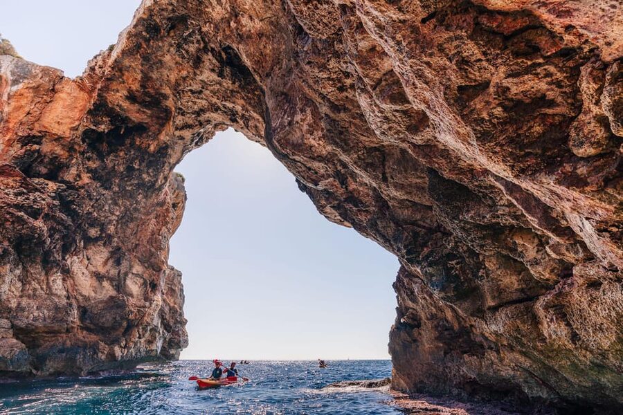 Cala Varques: Guided Sea Caves Kayak & Snorkeling Expedition - Finding the start at Cala Romantica