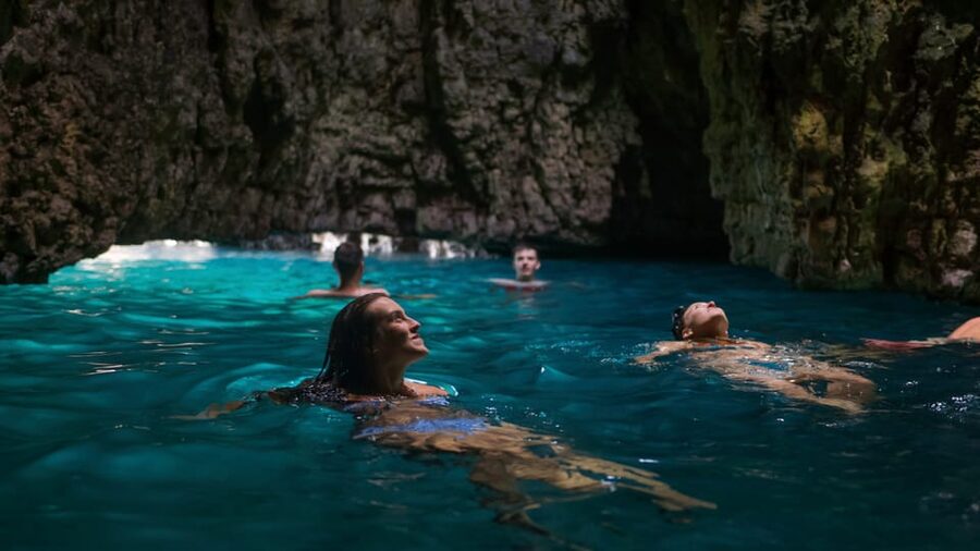 Cape Kamenjak: Kayak Tour with Cave Experience - Starting at Jistra Adventures in Auto Camp Stupice