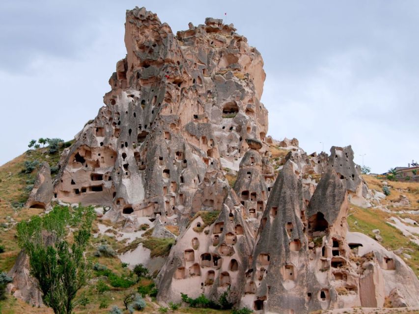 Cappadocia: Hidden Underground City & Pottery Tour W/ticket - Uçhisar views and the first look at Cappadocia