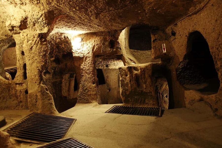 Cappadocia: Highlights Tour (Red Tour & Underground City) - Lunch, vans, guides, and the rhythm of the day