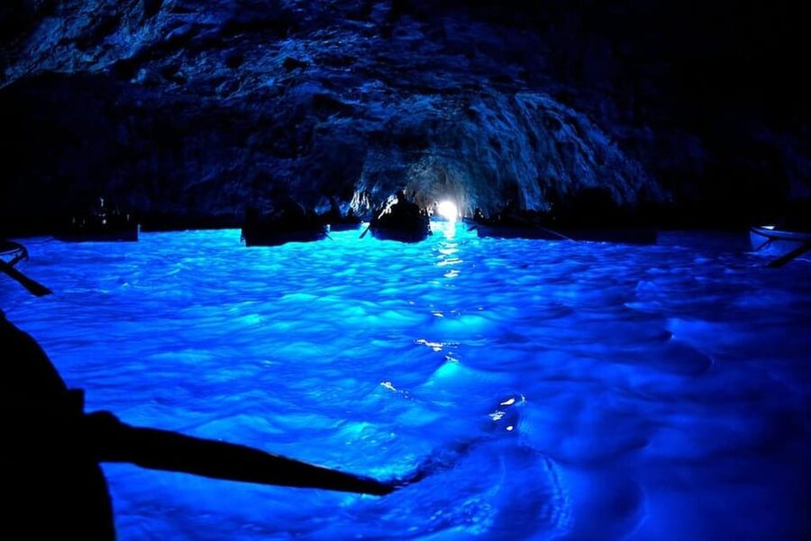 Capri: 3-Hour Private Boat Tour with Blue Grotto Visit - Passing beneath the Faraglioni and Arch of Love