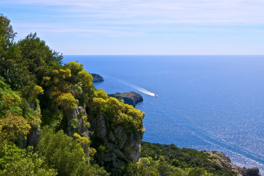 Capri: Guided Island Boat Tour With a Stop at the Caves - Key Points Before You Book