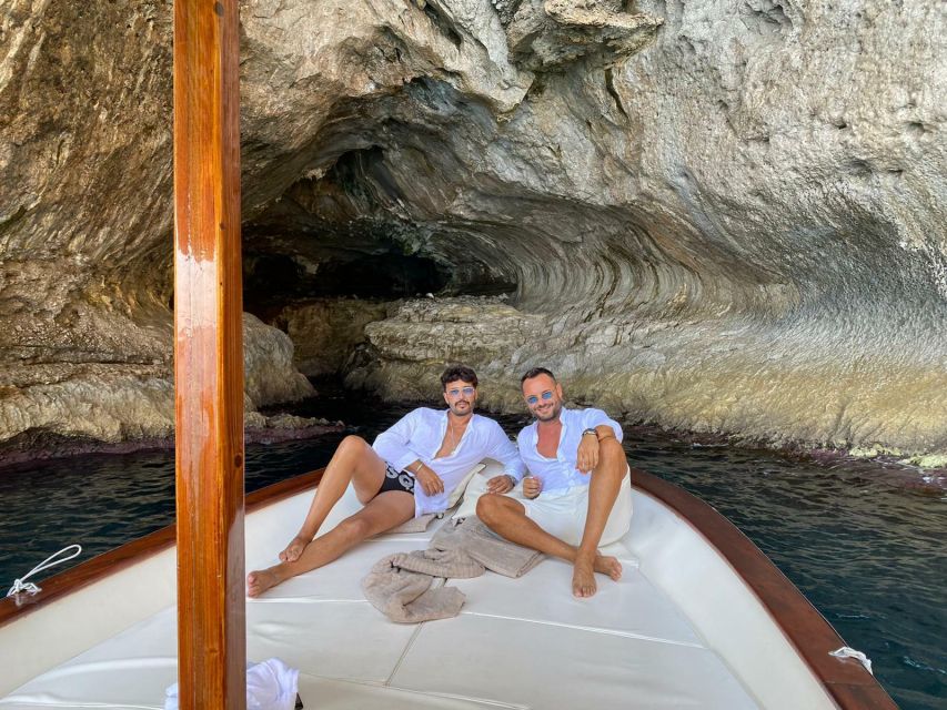 Capri: Island and Grottos Boat Cruise with Snacks and Drinks - Snacks, drinks, and limoncello