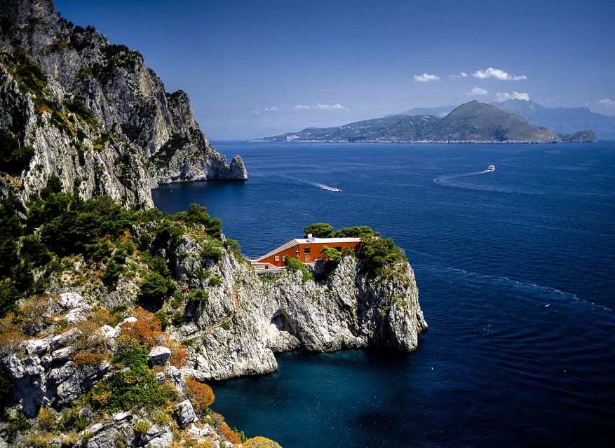Capri: Island Boat Tour with Blue Grotto Stop - When should you go?