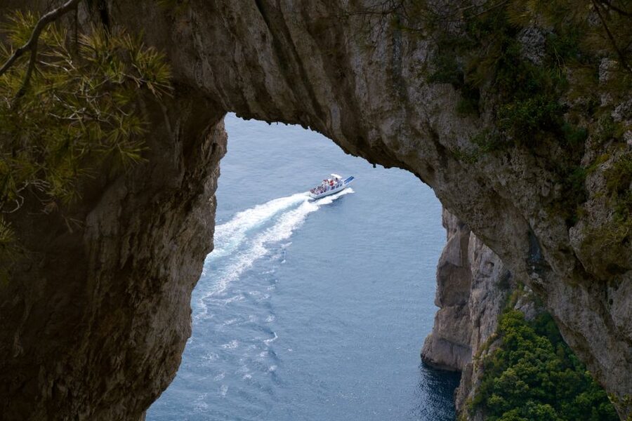 Capri: Island Sightseeing Tour with Blue Grotto Stop - The Blue Grotto problem you need to understand