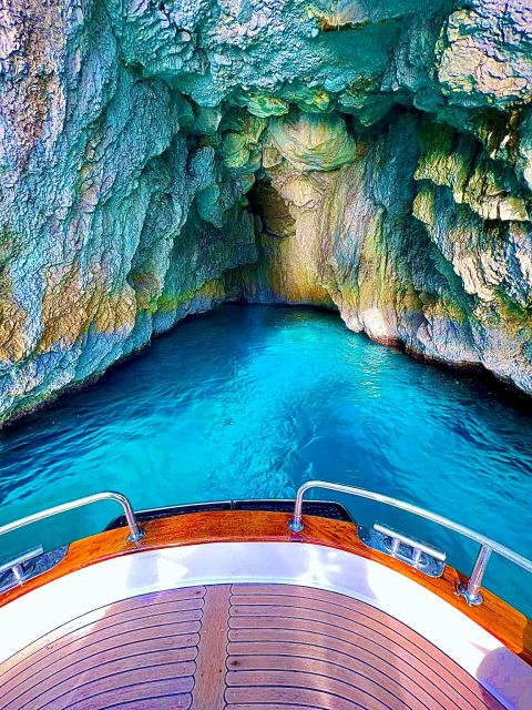 Capri: Tour of the island with caves and Faraglioni - How long the three to four hours feel