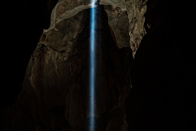 Capricorn Caves Cathedral Cave Tour - Guides who keep a short tour lively
