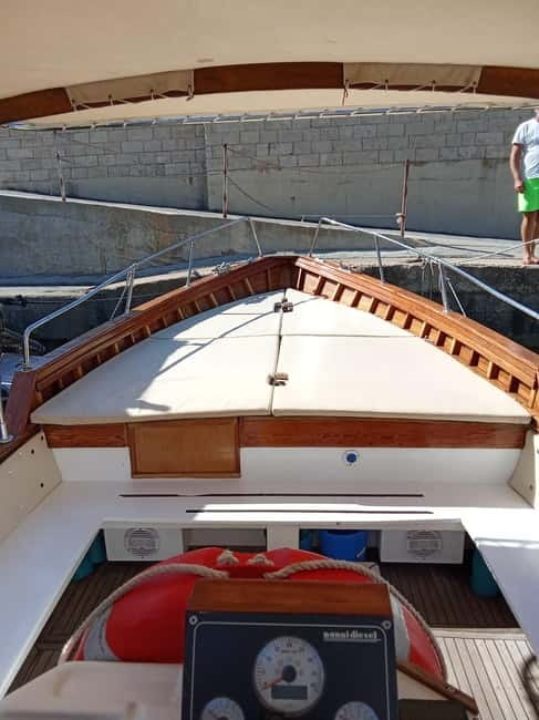 CASTRO-MALEPASSO: 3H CAVES BOAT TOUR WITH APERITIVE - Key points at a glance