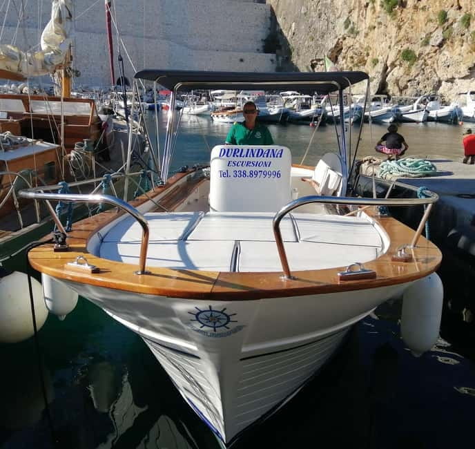 CASTRO-MALEPASSO: 3H CAVES BOAT TOUR WITH APERITIVE - Palombara Cave and its pigeon residents