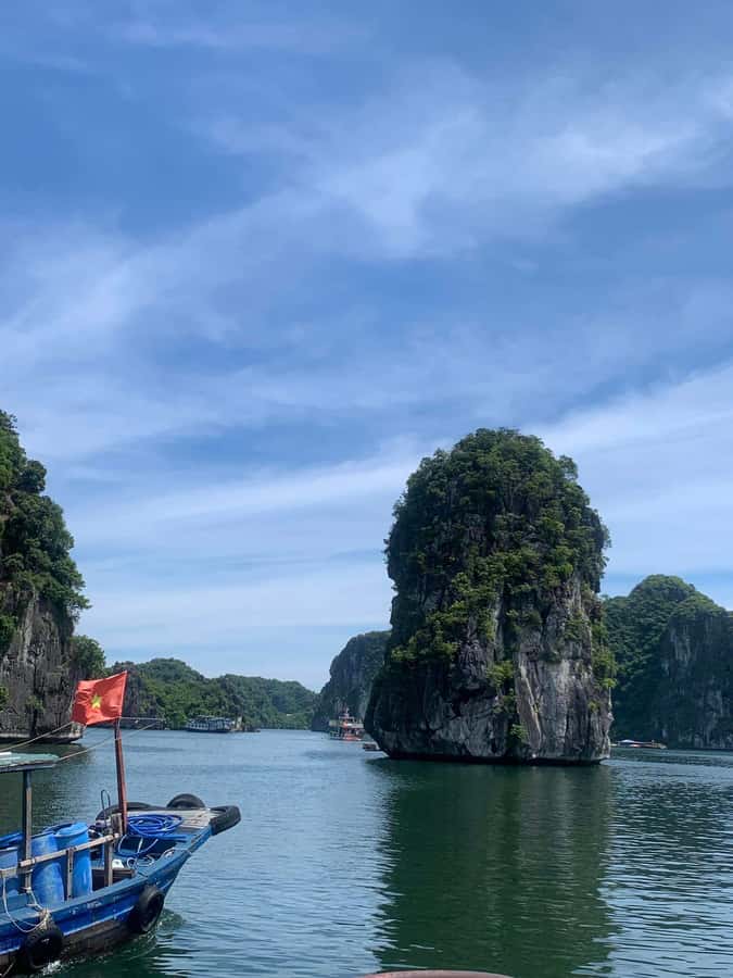Cat Ba: Lan Ha and Ha Long Bay Boat Tour with Kayaking, Cave - Cai Beo floating village and local life