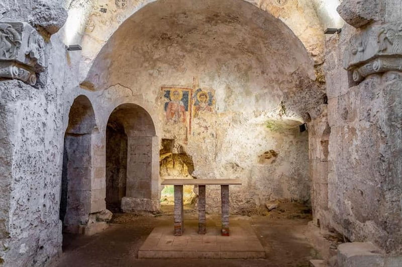 Catacomb of St. John: Entrance ticket and guided tour with VR viewer - Accessibility and what to bring