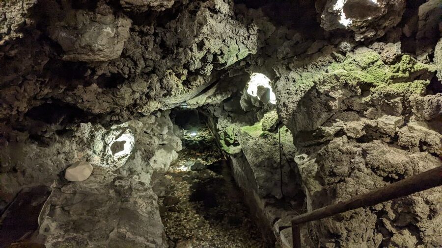 Catania: Underground Catania Tickets and Guided Tour - Walking Via Etnea between buried layers