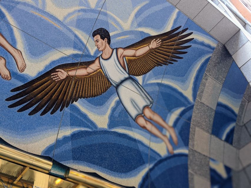 Chicago: Underground Pedway & Downtown Secrets Walking Tour - Stained glass, staircases, and unexpected interiors
