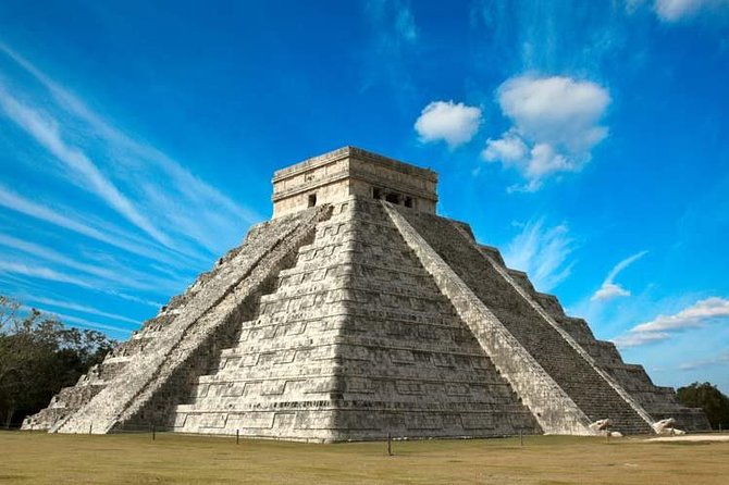 Chichén Itzá Ancestral Tour from Cancún with Cenote - Valladolid: a short look at a colonial town
