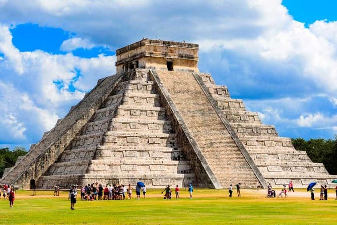 Chichen Itza, Cenote, and Valladolid Tour - Early pickup from Cancun, Playa del Carmen, or Tulum