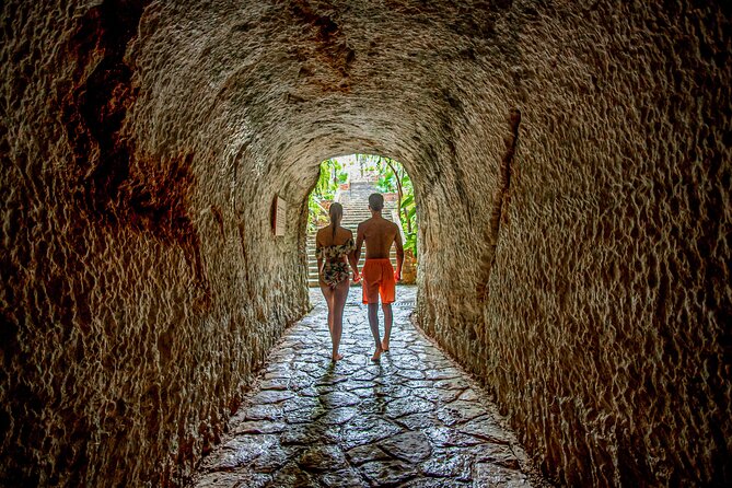 Chichén Itzá Guided Tour with Cenote & Buffet at Valladolid - A refreshing stop at Santuario Tsukán Cenote