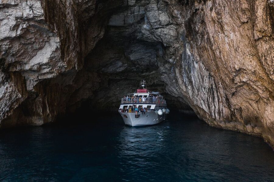 Corfu/Benitses/Lefkimmi: Paxos, Antipaxos, & Caves Cruise - Who will enjoy this day most