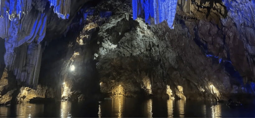 Coron: Pukaway Cave Underground Lake Tour w/Lunch (Shared) - Floating house and the early water stops