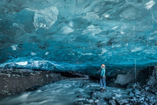 Crystal Ice Cave Adventure - Guides make the difference on a small-group trip