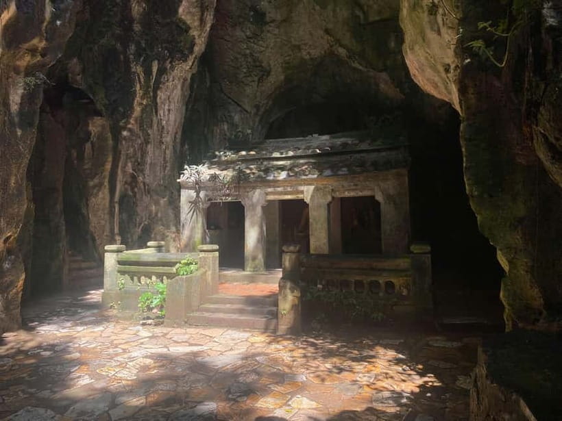 Da Nang/Hoian: Marble Mountain, Am Phu Cave, Monkey Mountain - Marble Mountain, where rock and religion meet