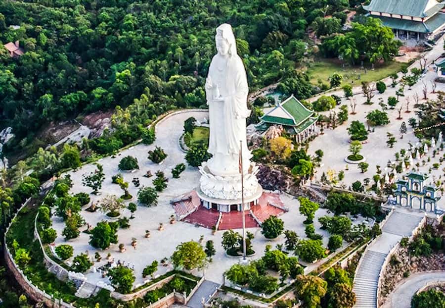 Da Nang: Lady Buddha, Marble Mountains, and Am Phu Cave Tour - Why this half-day route works well