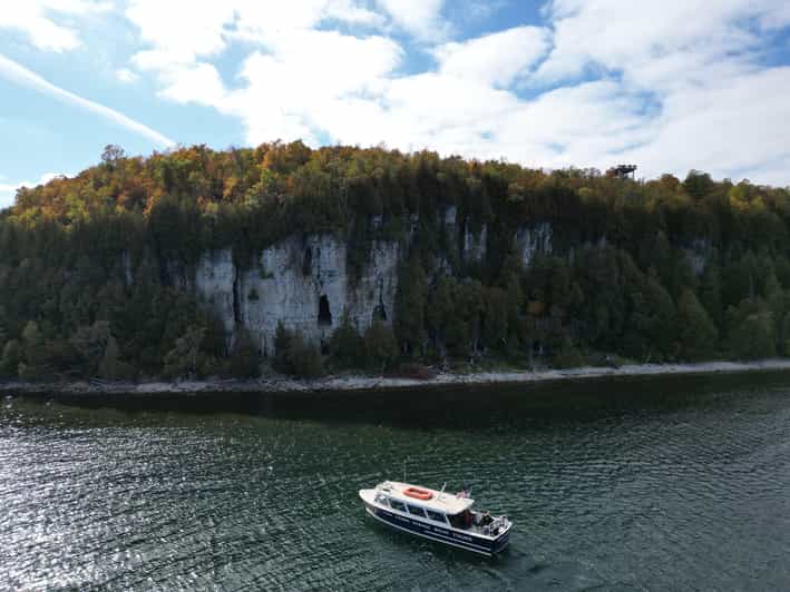 Door County: Peninsula Park Caves & Ephraim North Cruise - The 90-minute route, from shoreline to cliff