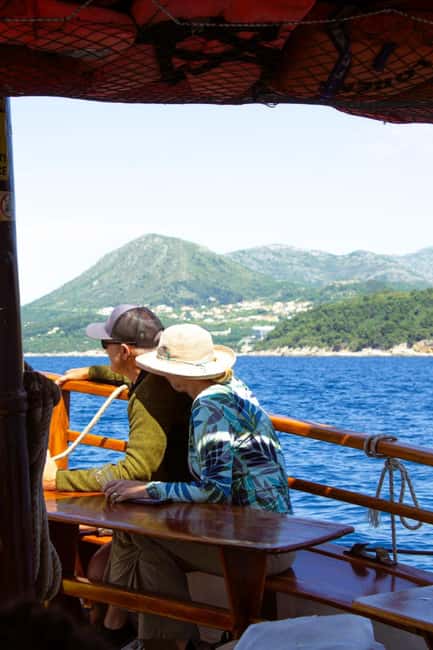 Dubrovnik: 6 hours Blue cave & Elaphiti with optional lunch - Lunch on the boat, and why it is worth considering