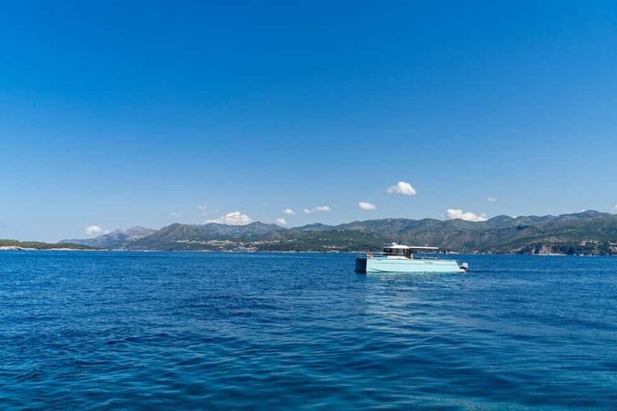 Dubrovnik: Blue Cave Catamaran Tour with Drinks and Snorkel - Green Cave: the first serious swim