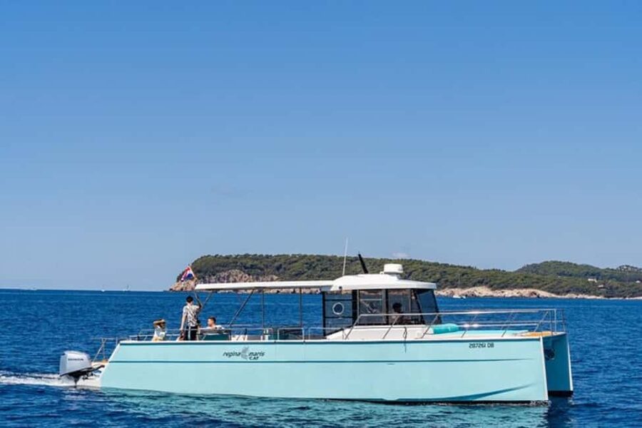 Dubrovnik: Blue Cave Catamaran Tour with Drinks and Snorkel - The boat makes the difference between pleasant and tiring