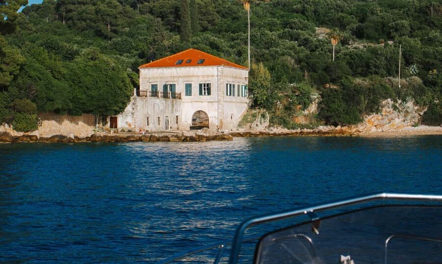 Dubrovnik:Elaphiti Islands and caves Private Speedboat Tour - What Bruno adds to the experience