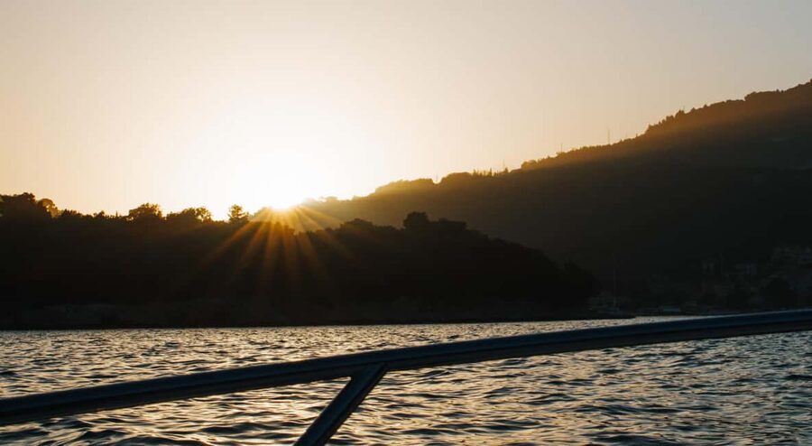 Dubrovnik:Elaphiti Islands and caves Private Speedboat Tour - Lunch, local restaurants, and the value of the longer option
