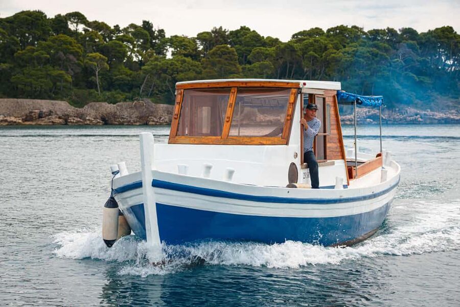 Dubrovnik: Full-Day Blue Cave & Elaphiti Islands Boat Tour - Koločep and the village of Donje Čelo
