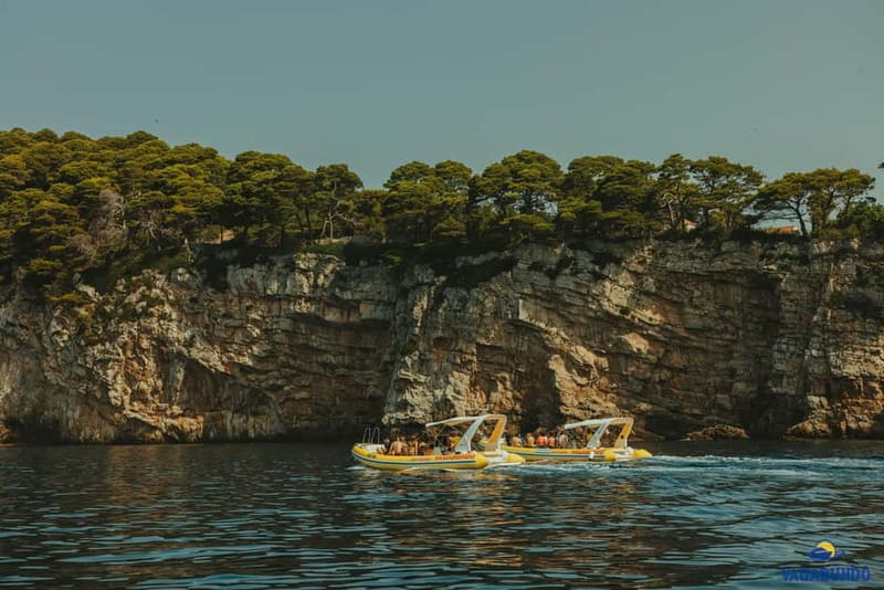 Dubrovnik: Morning Blue Cave speedboat tour with drinks - Who should book this Dubrovnik excursion?