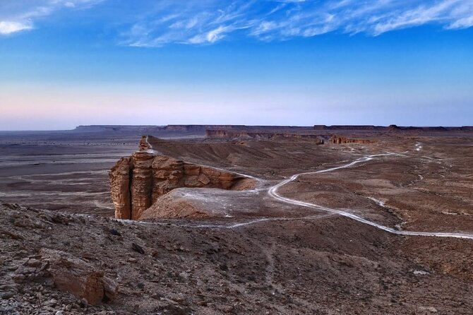 Edge Of The World Hike(Dinner under stars,village,bats cave,camp) - Guide quality and group size