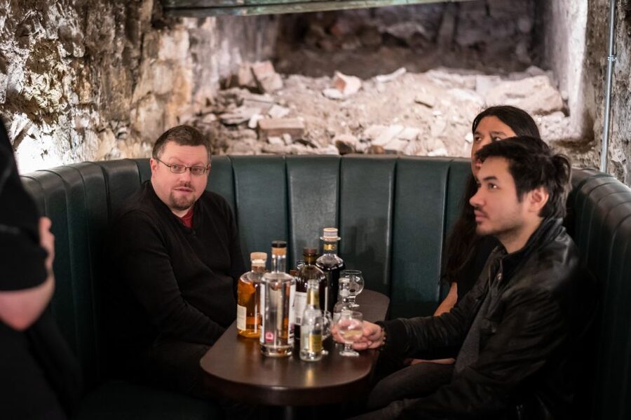 Edinburgh: Gin Tasting at Underground Venue - Key points to know before booking