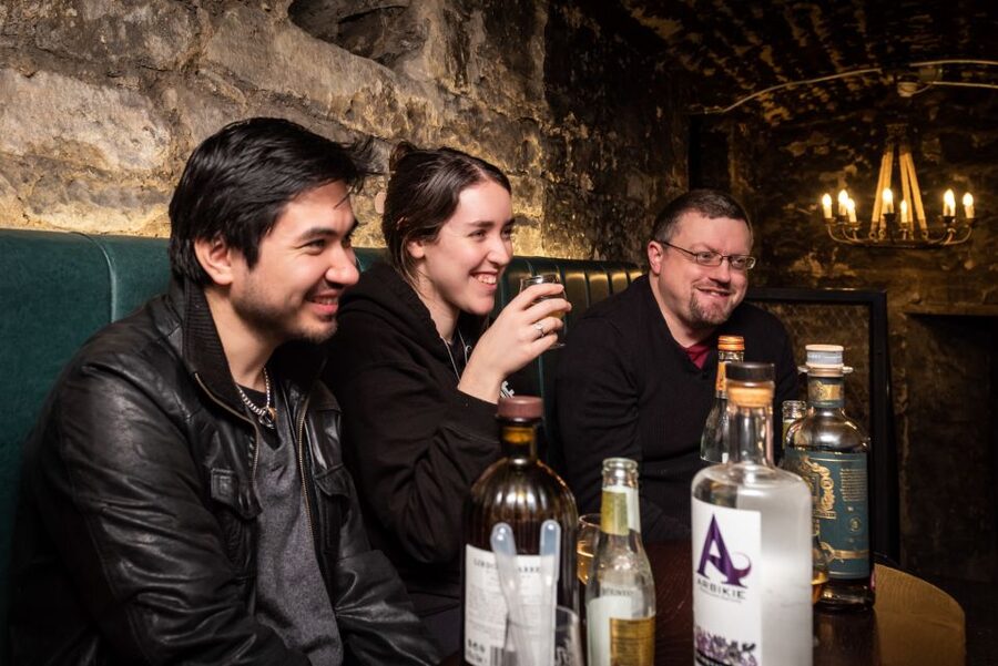Edinburgh: Gin Tasting at Underground Venue - Why this Edinburgh gin tasting is more than four drinks
