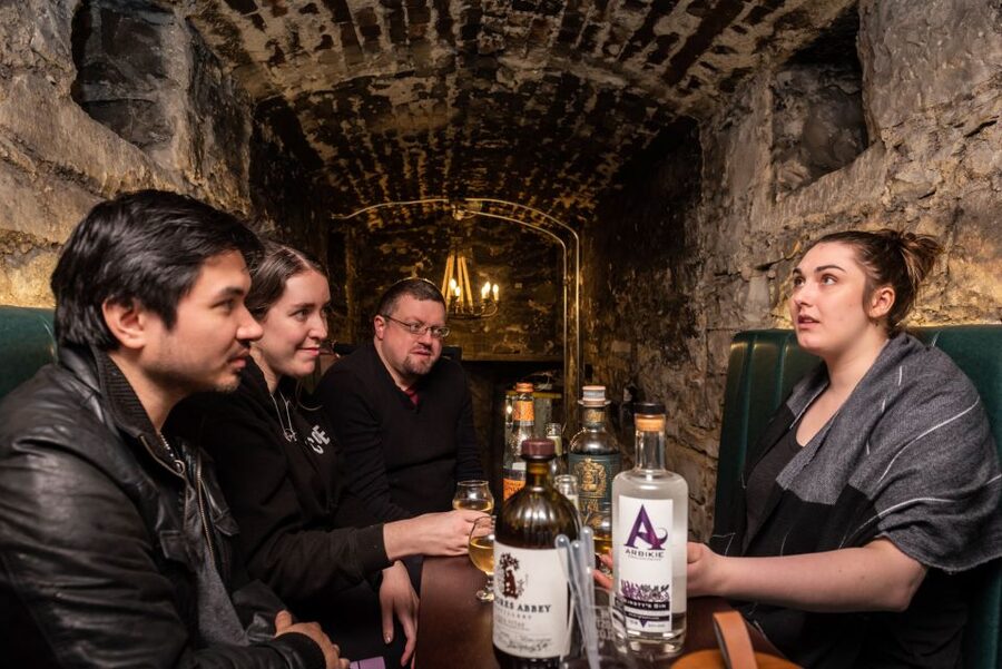 Edinburgh: Gin Tasting at Underground Venue - Who should book this experience?
