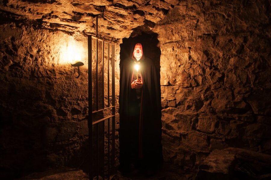 Edinburgh: Multi-Sensory Haunted Underground Tour - Audio devices make a real difference