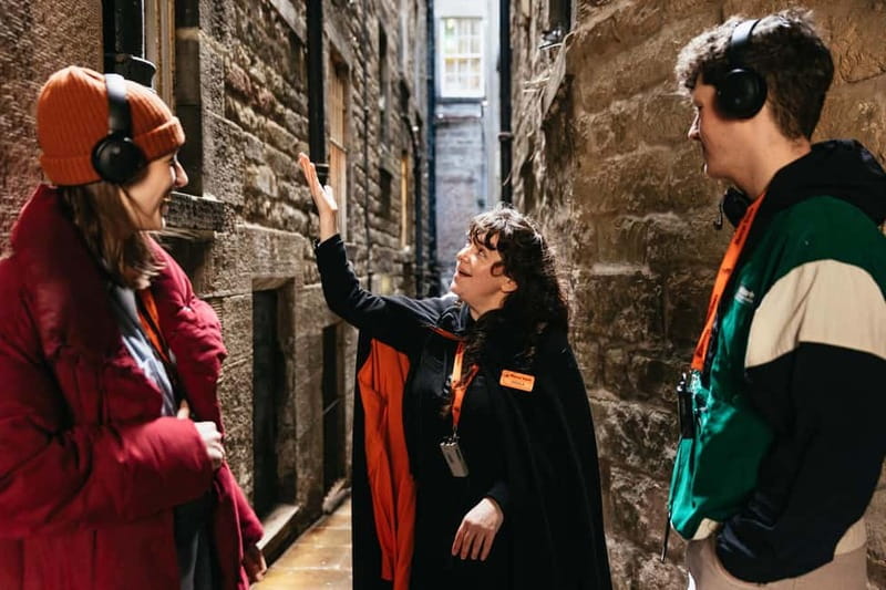 Edinburgh: Underground Vaults Evening Ghost Tour with Whisky - What makes this evening tour worth your time