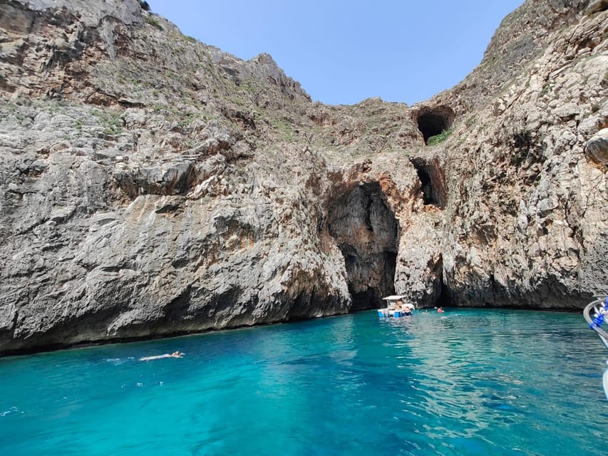 EXCURSION VISIT TO THE SANTA MARIA DI LEUCA CAVES - Leaving from Santa Maria di Leuca’s tourist port
