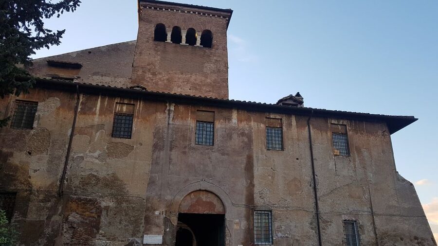 Explore Christian Rome and the Underground of San Clemente - Guide quality and the small-group advantage