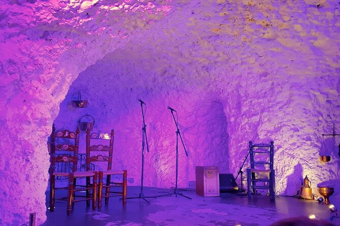 Flamenco Show in a Cave Restaurant in Granada - What happens inside the cave restaurant