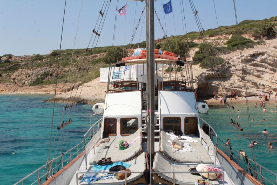 From Ag Anna: Rina's Cave and Ano and Kato Koufonisi Cruise - Starting at Agia Anna with the right expectations