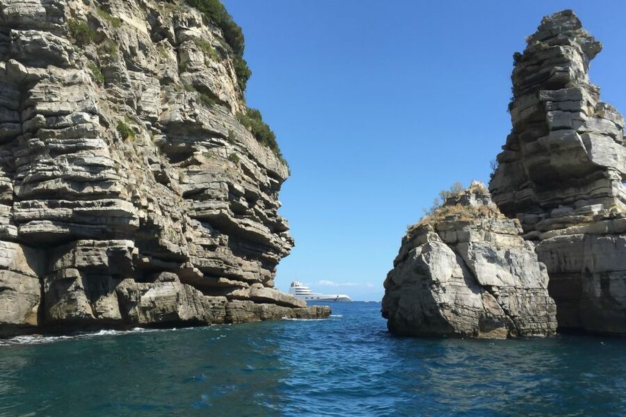 From Amalfi: Amalfi Coast 6-Hour Private Grottoes Boat Trip - Fiordo di Furore, Praiano, and Positano