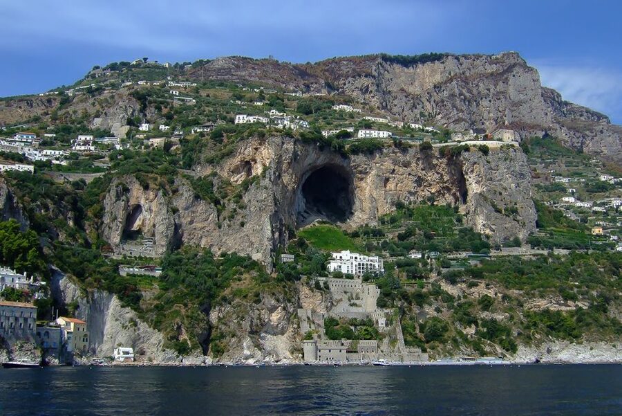 From Amalfi: Amalfi Coast 6-Hour Private Grottoes Boat Trip - Starting from Positano, Amalfi, or another coastal village