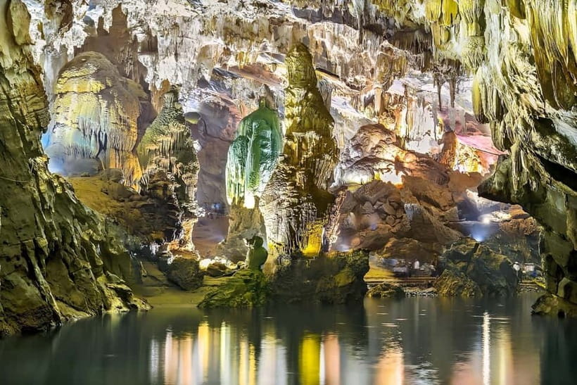 From Dong Hoi: Paradise Cave, Phong Nha Cave Tour, and Lunch - Inside Paradise Cave: a grand, quiet cavern