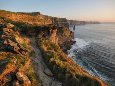 From Dublin: Cliffs of Moher, Boat Tour & Aillwee Cave