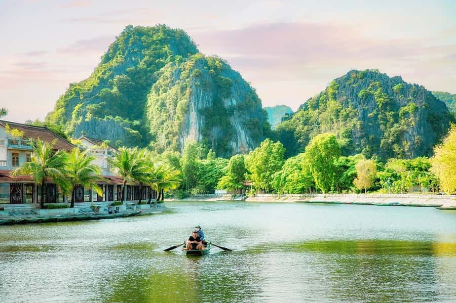 From Hanoi: Hoa Lu, Tam Coc, and Mua Cave Adventure Day Tour - Key points to know before booking