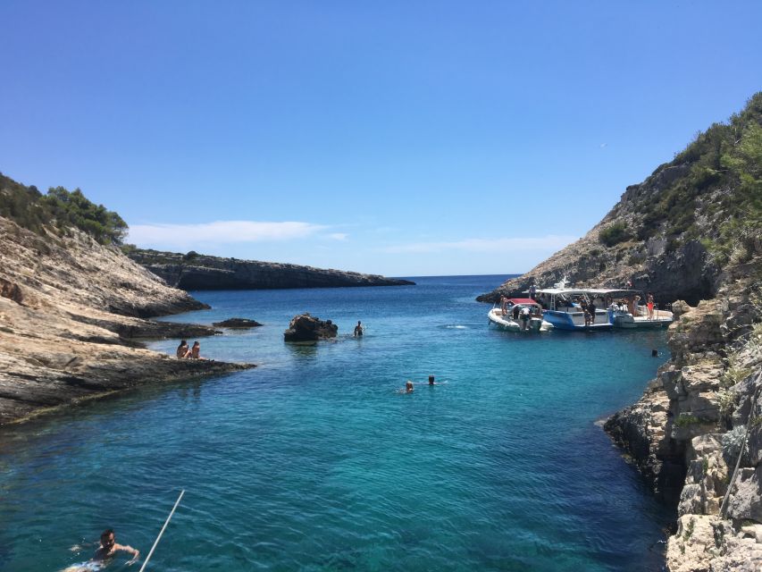From Hvar: Blue Cave, Green Cave & 5 Islands Speedboat Tour - The important facts at a glance